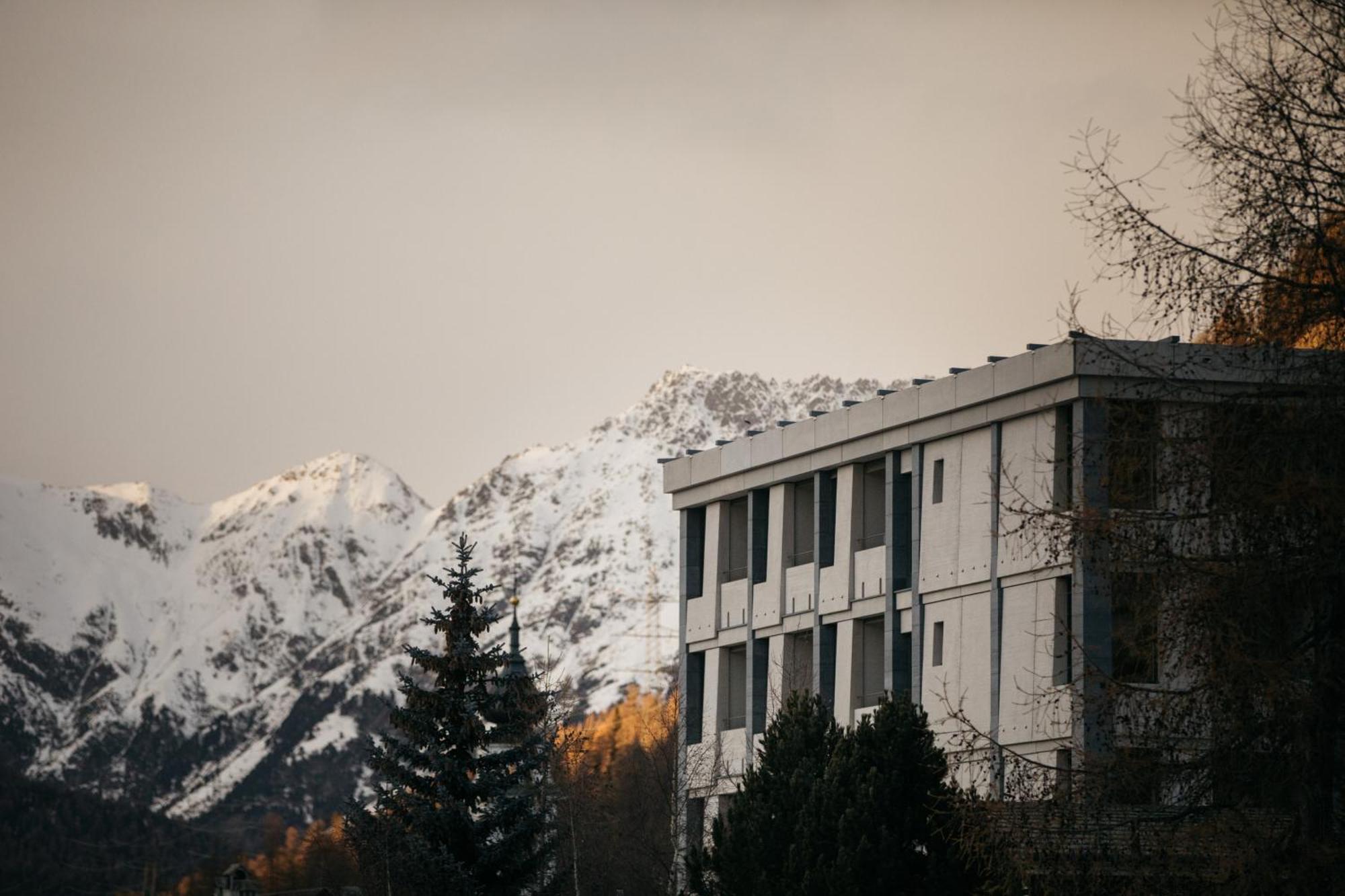 Hotel Maistra 160 Pontresina Bagian luar foto
